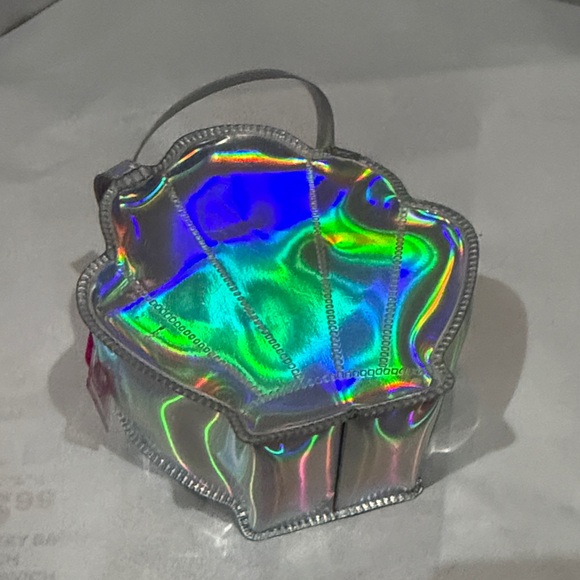 Barbie  Shell-Shaped Holographic Bag - Picture 3 of 3